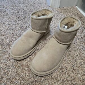 Ugg Classic Mini II